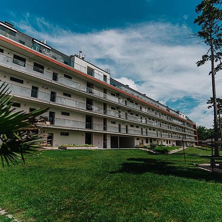 Butique Apartman Балатонлелле Экстерьер фото