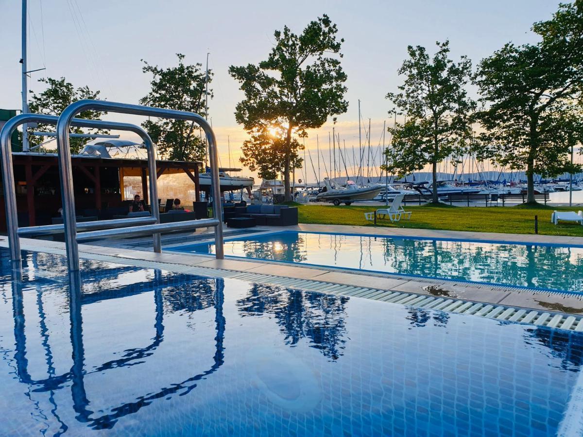Butique Apartman Балатонлелле Экстерьер фото