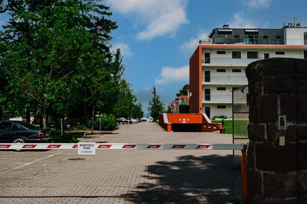 Butique Apartman Балатонлелле Экстерьер фото